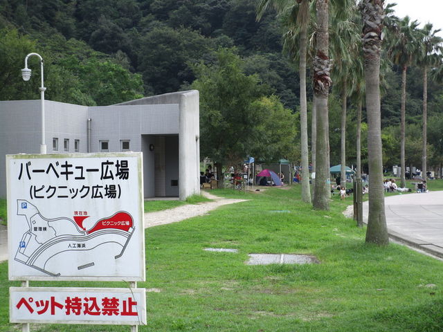 バ−ベキュ−広場_狩留賀海浜公園(ロマンチックビーチかるが)