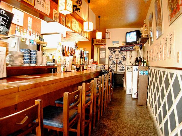 地元が夜な夜な集まるお店_開国厨房 なみなみ