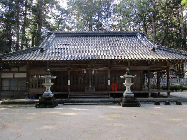 拝殿_諏訪神社
