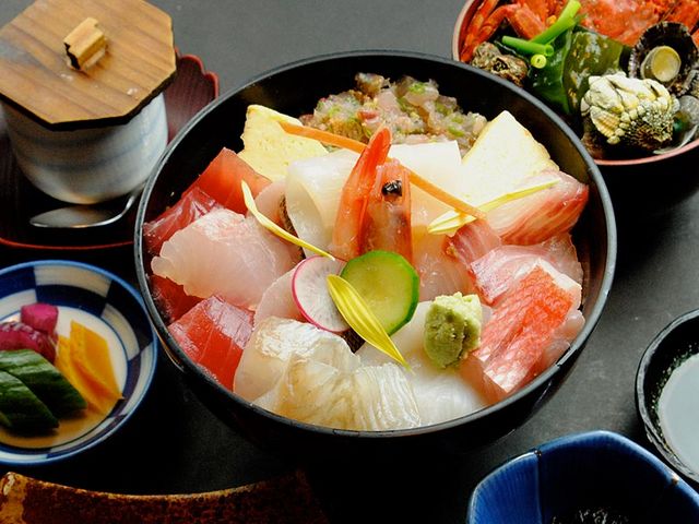 海鮮どんぶり_旬の味ごろさや