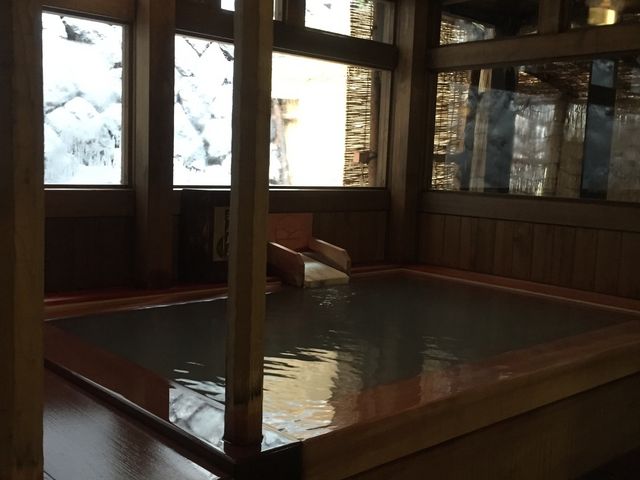 気持ちの良い白濁の温泉です_おおみや旅館