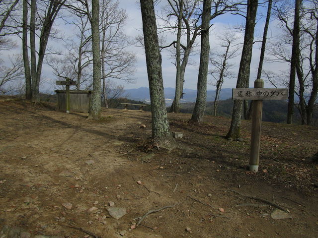 通称中のダバ_鏡山城跡