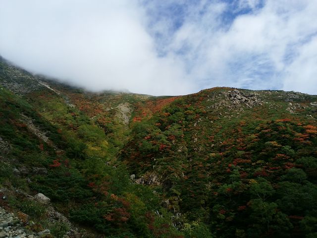 駐車場側へ下山_早池峰山(岩手県遠野市)