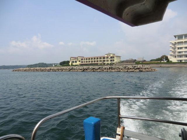 船で渡りました_渡鹿野島