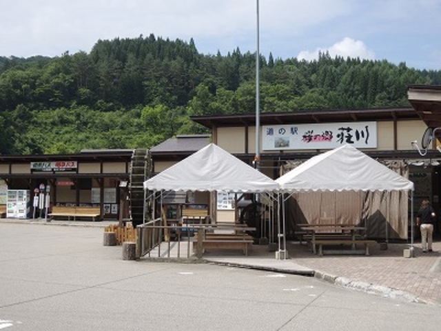 農産物直売所があります_道の駅 桜の郷荘川