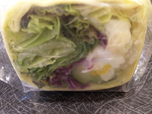 サラダラップ12品目野菜レモンクリーム・380円_スターバックス・コーヒー ゆめタウン呉店