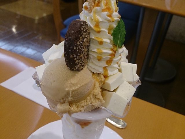 パフェ_パティスリー グレゴリー・コレ 神戸元町本店