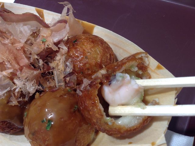 大きなタコが入ってますよ。_おおがまや 水戸みなみ店