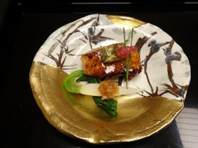 焼き物 彩に「ちょろぎ」がのっていました_たか田八祥