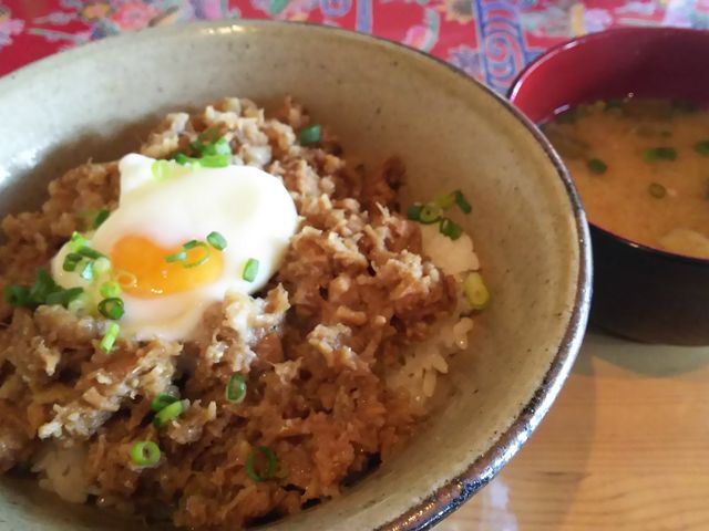 琉球島料理と久米島鶏水炊き 沖縄居酒屋 田芋(たーんむ)