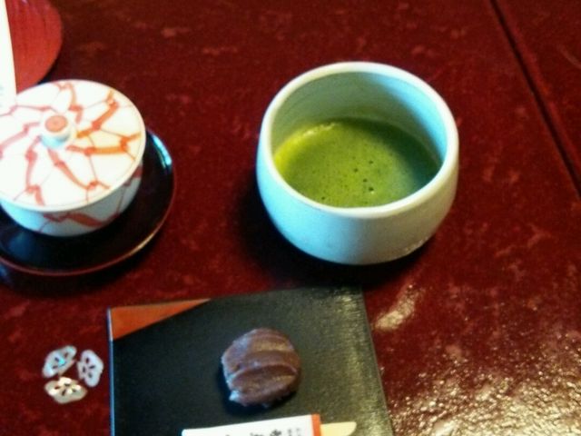 お部屋に着いたらお茶〓結構なお手前でした。_文珠荘