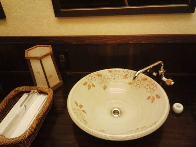 可愛い洗面台_お宿たなか