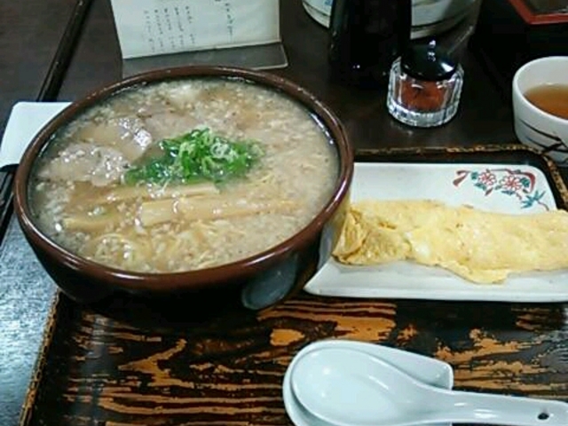 中華そば大盛とだし巻き玉子です。_大銀食堂