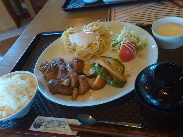 とんてき定食_駅の見えるレストラン&カフェKOERU(コエル)