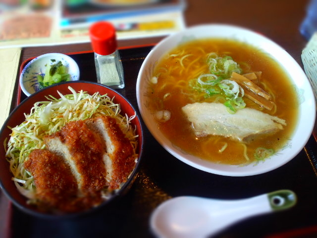 【平日限定ラーメンセット】_明治亭 中央アルプス登山口店