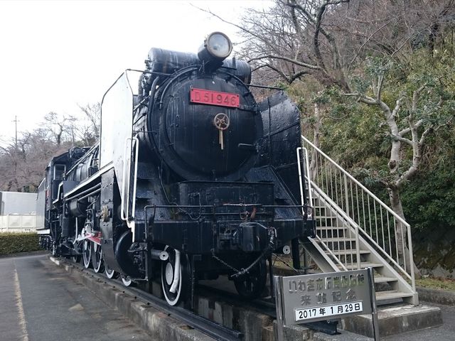 屋外にあるSL_いわき市石炭・化石館