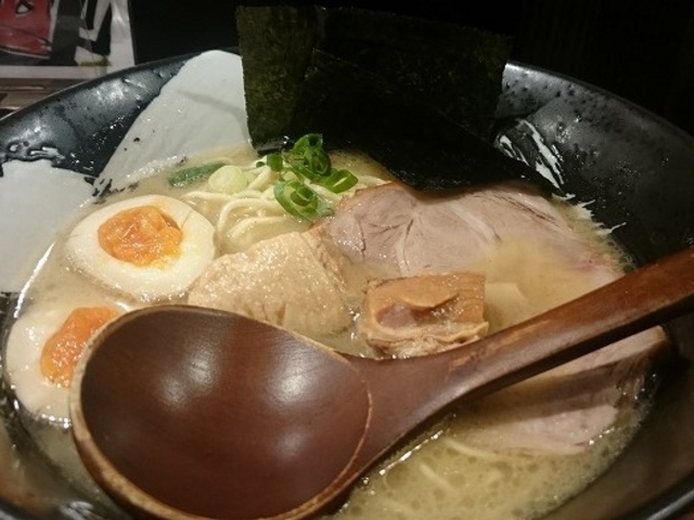 こってり好きにはお勧め_豚骨醤油らーめん 渋虎