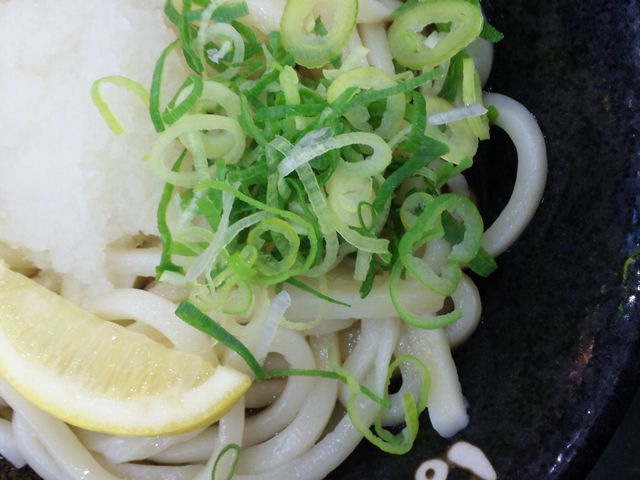 ネギ・大根おろし・レモン標準装備_はなまるうどんアピタ静岡店