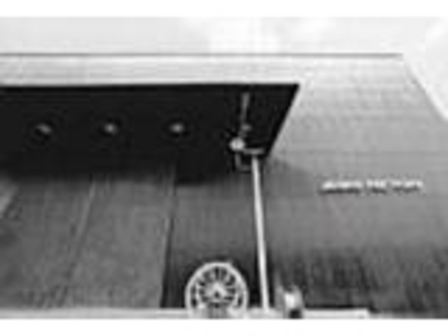 大きい_JEANS FACTORY 岡山店