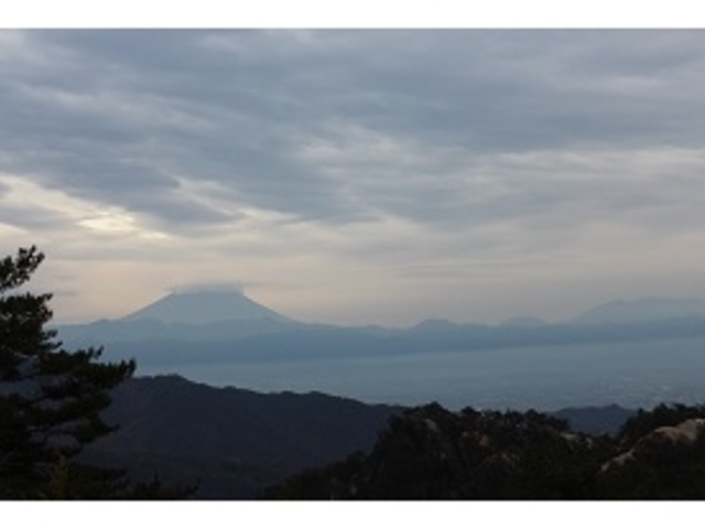 幻想的な富士山の風景です_昇仙峡ロープウエイ