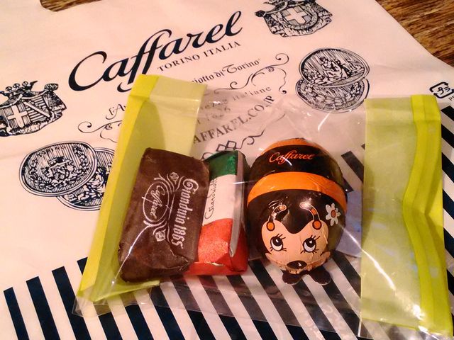 ミツバチのパッケージが可愛い_カファレル旧居留地店