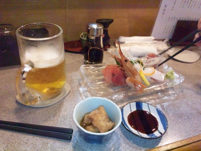 鳥羽の美味しいご馳走が、ボードに並んでますよ。_浜辺屋