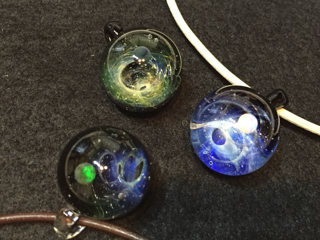 ガラスの中の小宇宙に感動!_ガラス制作 ぐり工房