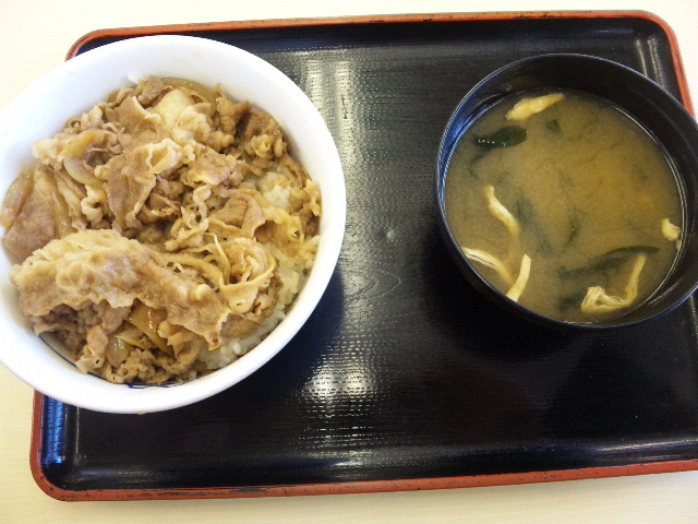 お味噌汁付きです_松屋 清水南店