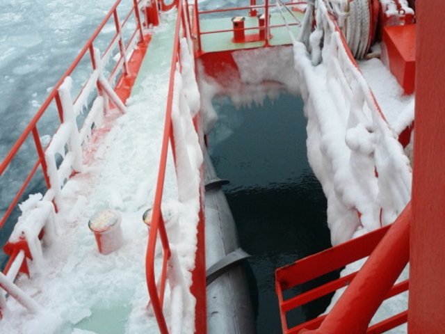 ガリンコ号_流氷砕氷船 ガリンコ号U