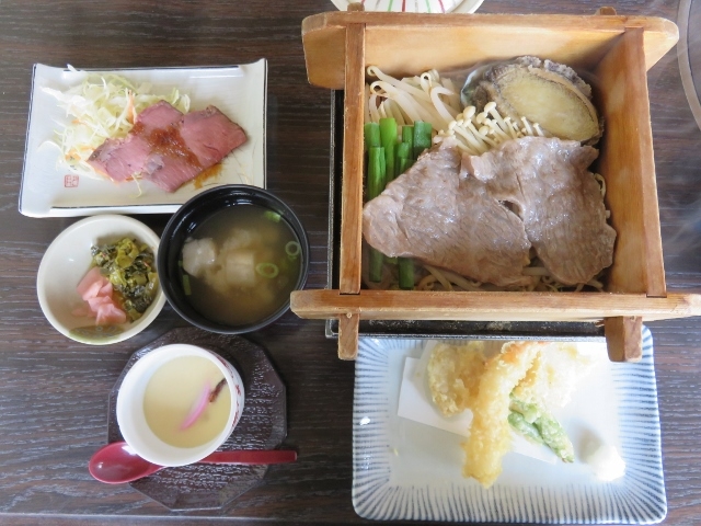 食事_天然温泉石道