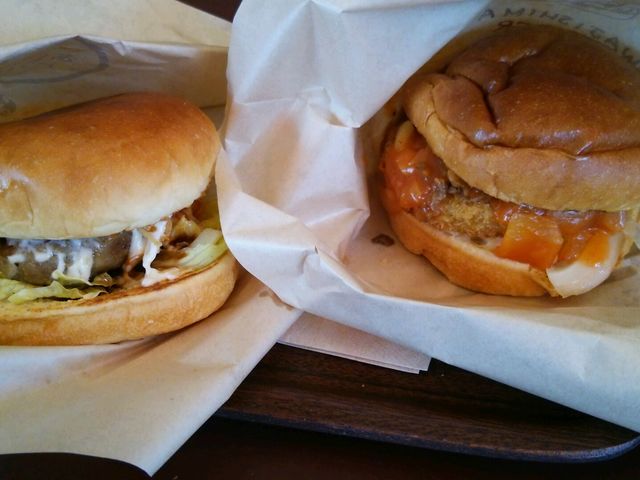 オニオンビーフバーガー_あわじ島バーガー 淡路島オニオンキッチン うずの丘店