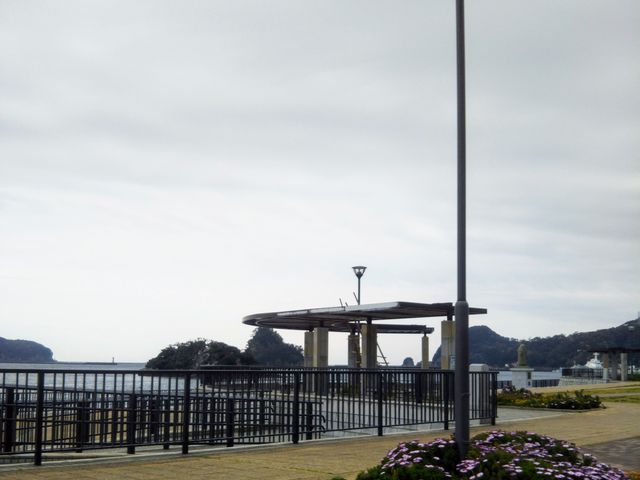 『海がすぐ目の前に』_まどが浜海遊公園