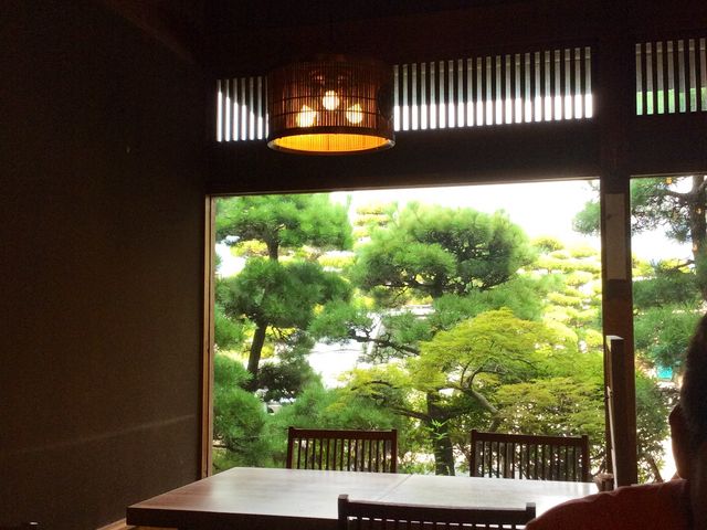 店内は広め_千寿亭