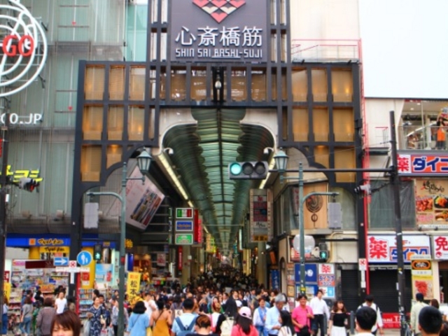 アーケードには人があふれていました_心斎橋筋商店街