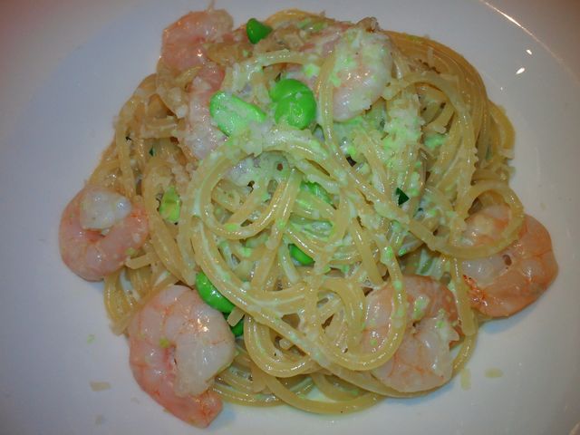 パスタランチ1300円はパンとドリンクとデザートが。_グラデヴォーレ gradevole