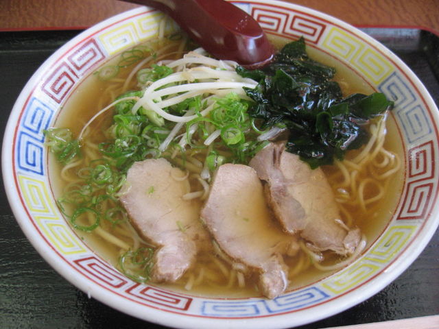 ラーメン500円_一富士食堂