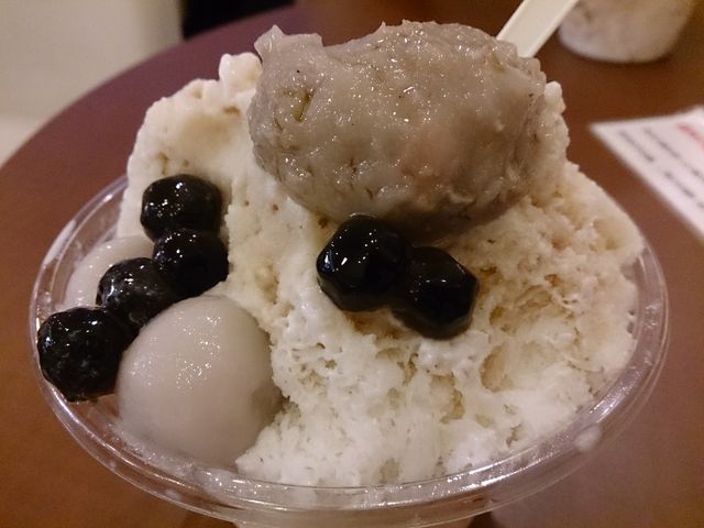 ターム(田芋)餡のたっぷり入ったカキ氷が名物_richamocha cafe