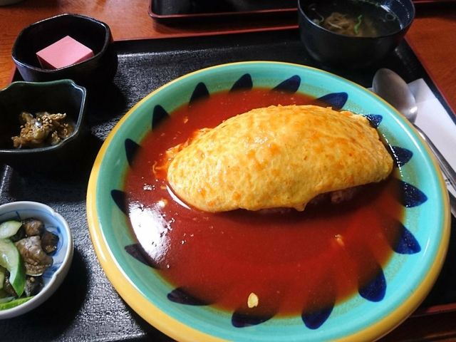オムライスは洋食屋。_山水亭