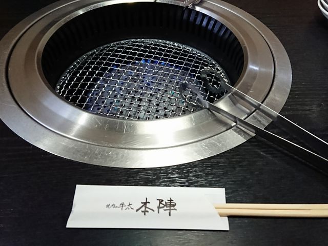 掘りごたつの席_焼肉の牛太 本陣 加西店