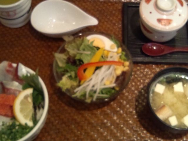 ミニ博多丼_海鮮丼 日の出