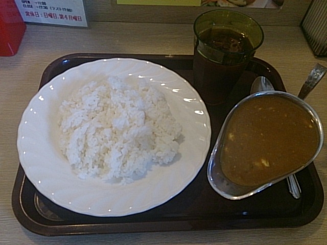 カレーを頼むとドリンクがサービス!_ポケットマーニー