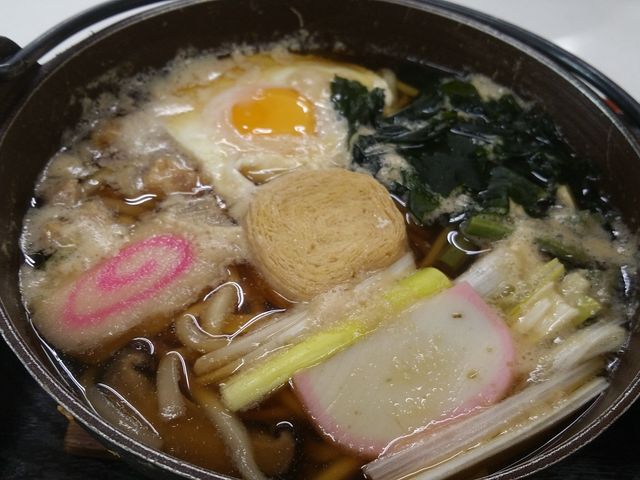 湯葉入り鍋焼きうどん_レストラン並木