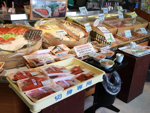 おいしそうな鮭の加工品_佐藤水産 サーモンファクトリー