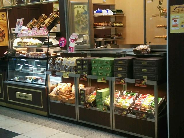 マネケン_マネケン近鉄生駒店