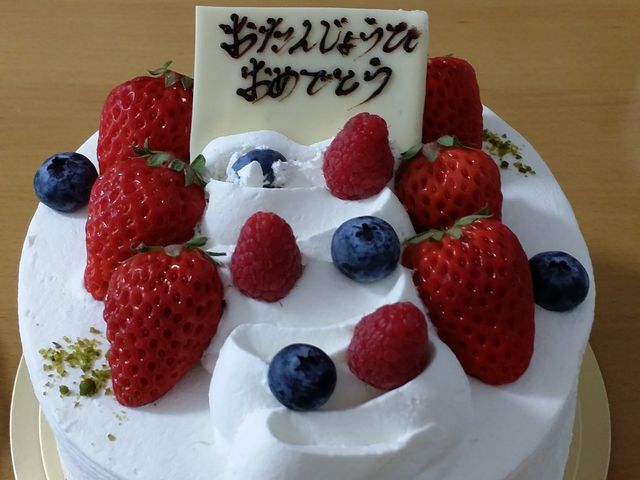 ホールケーキ_ケン ニシオ
