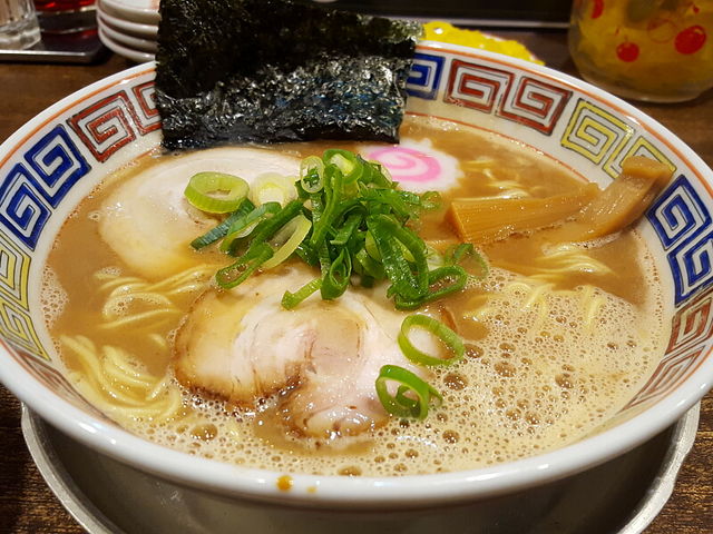 醤油とんこつ_紀州和歌山ラーメンたかし