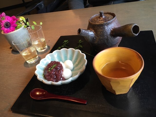 和菓子とお茶のセット_一笑
