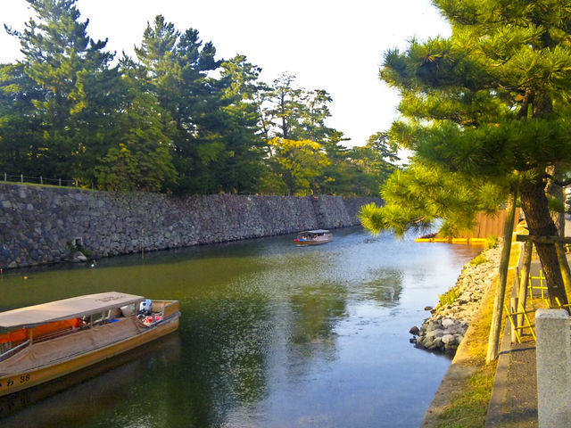 秋だと、こんな感じです。写真がイマイチですが、実際はすごく美しい風景です_ぐるっと松江 堀川めぐり
