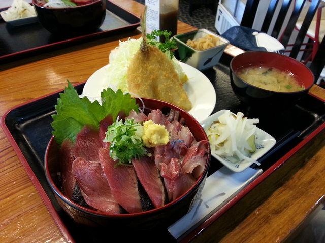 アジ丼アジフライ_くいしん坊・錦