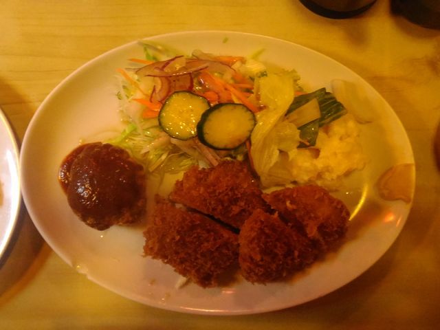 ハンバーグとヒレカツとサーモンフライ_キッチン竹乃子
